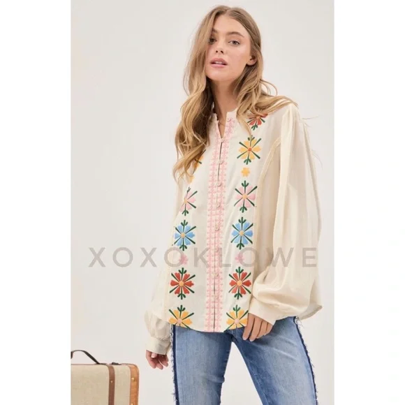 Boho Cream Blouse Flower Embroidery Button Front - Picture 11 of 13